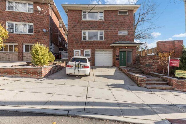 Foto del edificio - 40 Hauxhurst Ave