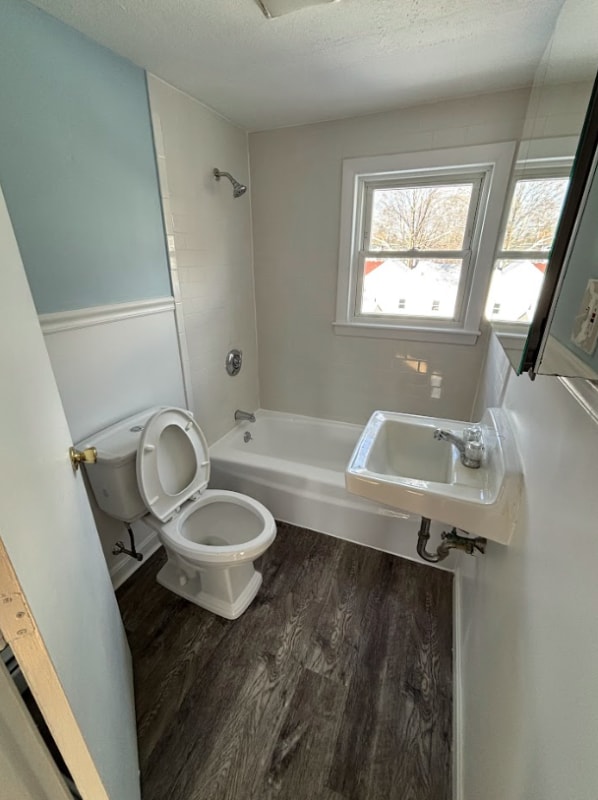 Building Photo - 131 Main St