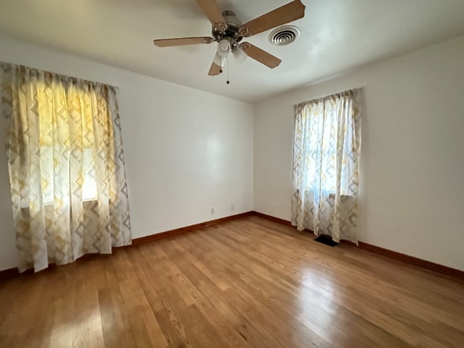 Building Photo - 430 Stadium Dr