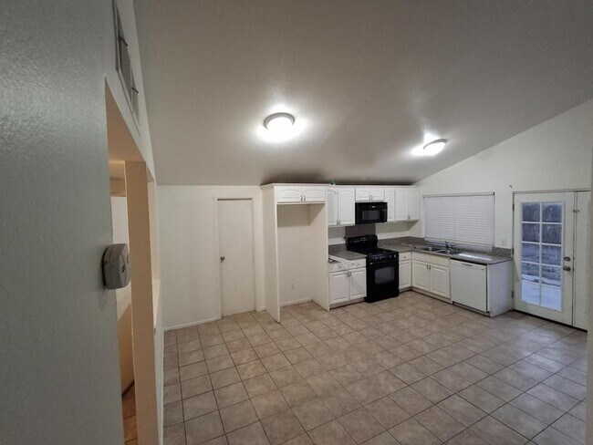 Building Photo - 44315 Gingham Ave