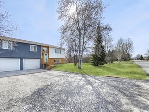Building Photo - 3250 W Hollyhock Dr