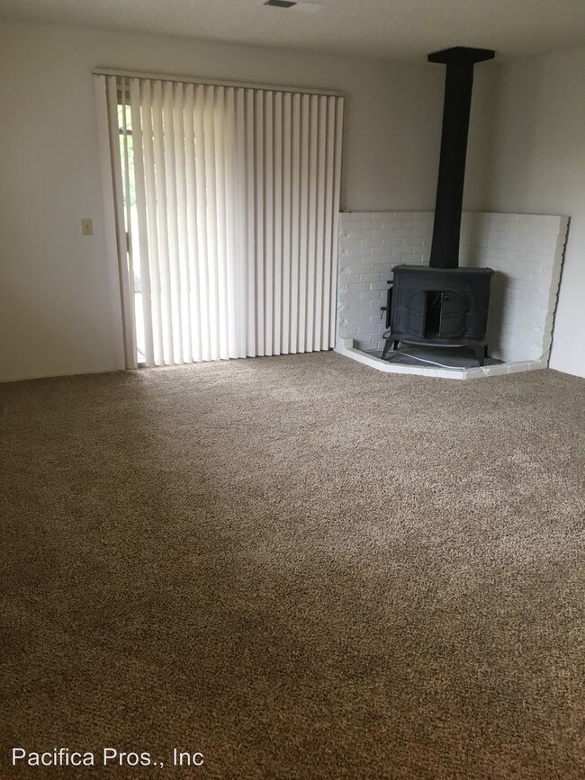 Foto del edificio - 656 Whyte Ave