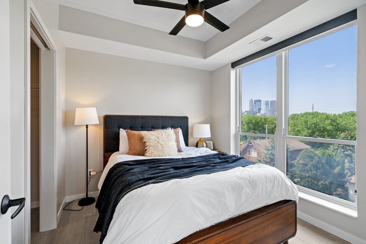 Huck Apartments - 402 2nd St Ne Minneapolis, MN 55413 | Apartments.com
