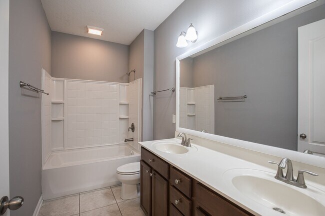 Building Photo - Beautiful Home in Wynnfield Lakes