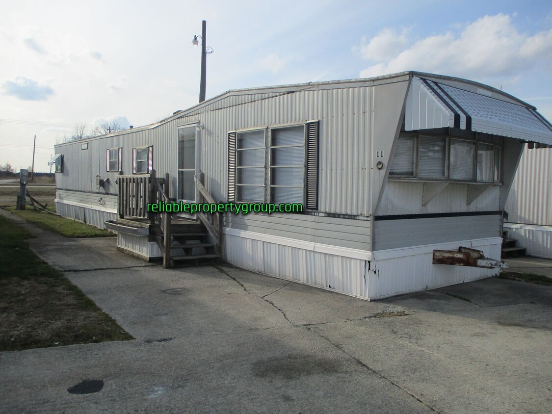 Primary Photo - New Listing!!