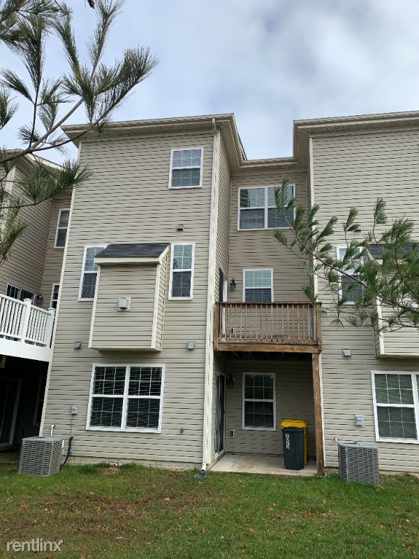 Foto del edificio - 3 br, 2.5 bath Townhome - 7072 Ingrahm Dr