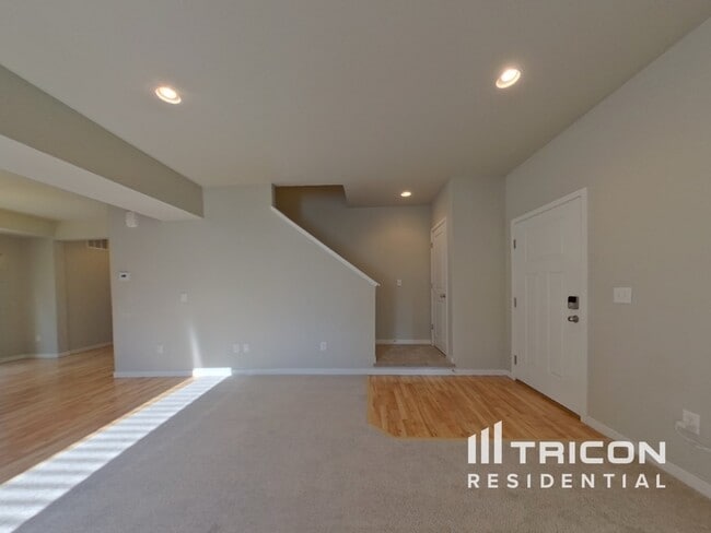 Building Photo - 3872 Ginkgo St