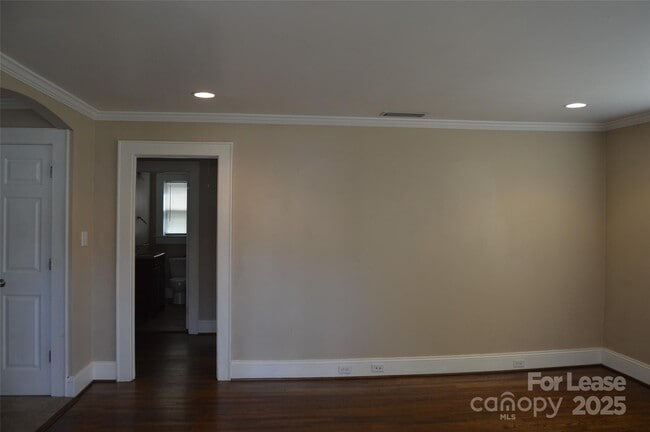 Building Photo - 313 W Bingham St