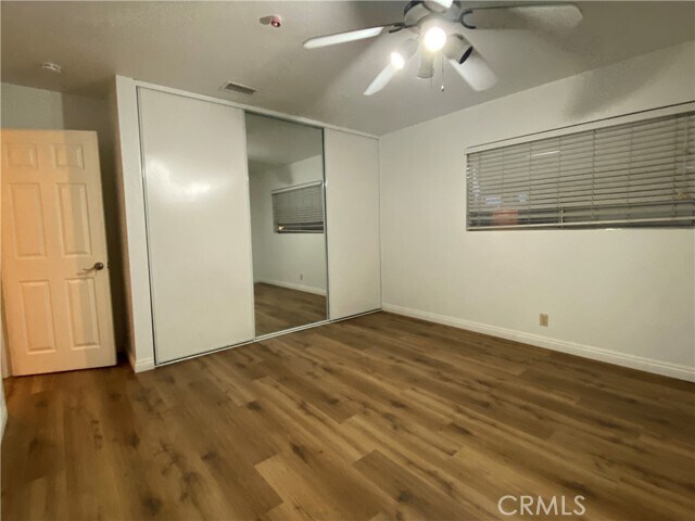 Foto del edificio - 130 W 3rd St