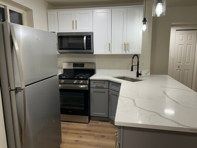 Foto del edificio - 301X Dupont Ave