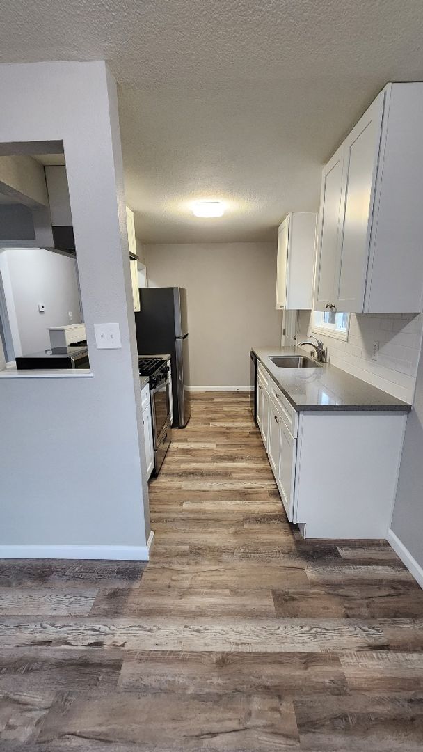 Foto del edificio - Beautiful 4 Bedroom 2 Bath Home Centrally ...