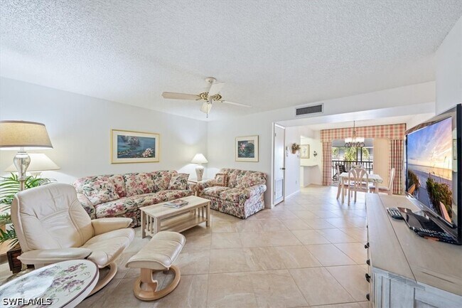 Foto del edificio - 788 Park Shore Dr