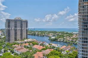 Foto del edificio - 19400 Turnberry Way