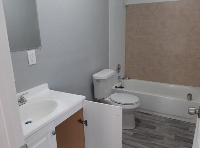 Foto del edificio - 6786 Ben D Smith Rd