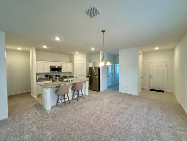 Building Photo - 487 Hennepin Lp