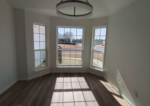 Building Photo - 2201 Tracey Ann Ln