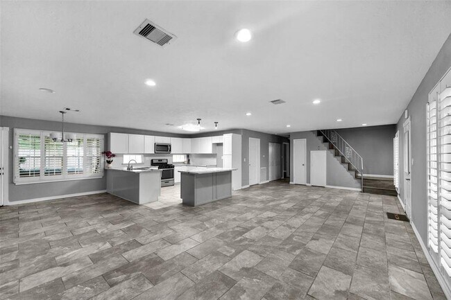 Building Photo - 3906 Blalock Rd