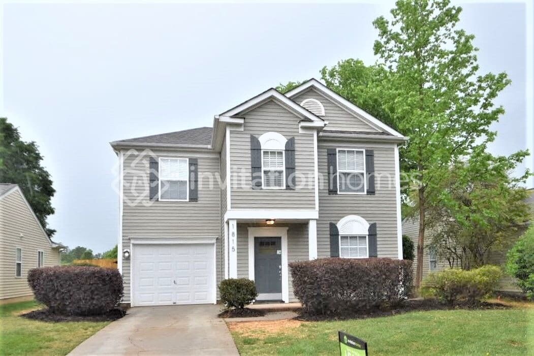 Primary Photo - 1815 Oakdale Green Dr