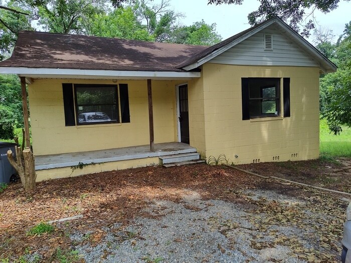 324 Rogers Lake Rd E, Kannapolis, NC 28083 House Rental in Kannapolis