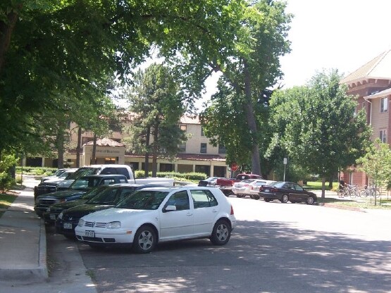 Vista desde el edificio de la Escuela de Negocios. - Sherwood Park