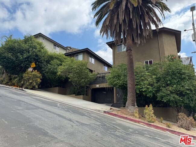 Foto del edificio - 1312 Quintero St