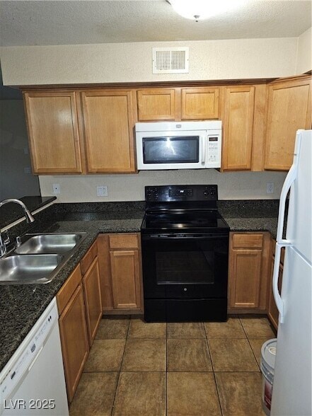 Building Photo - 3145 E Flamingo Rd