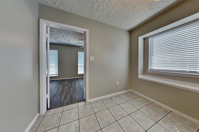 Building Photo - 13414 Tara Oak Dr