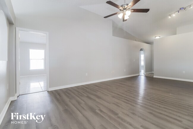Building Photo - 108 Oak View Pl