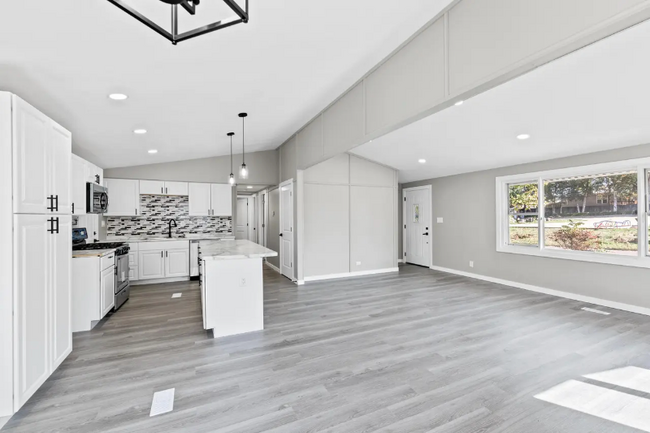 Building Photo - 2405 Andy Dr