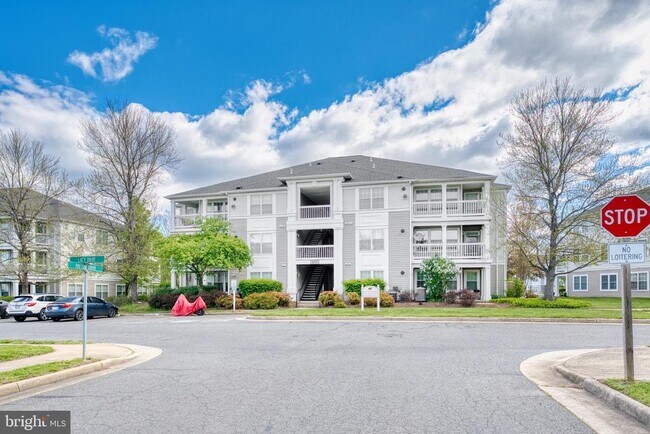 Foto del edificio - 8099 Lacy Dr