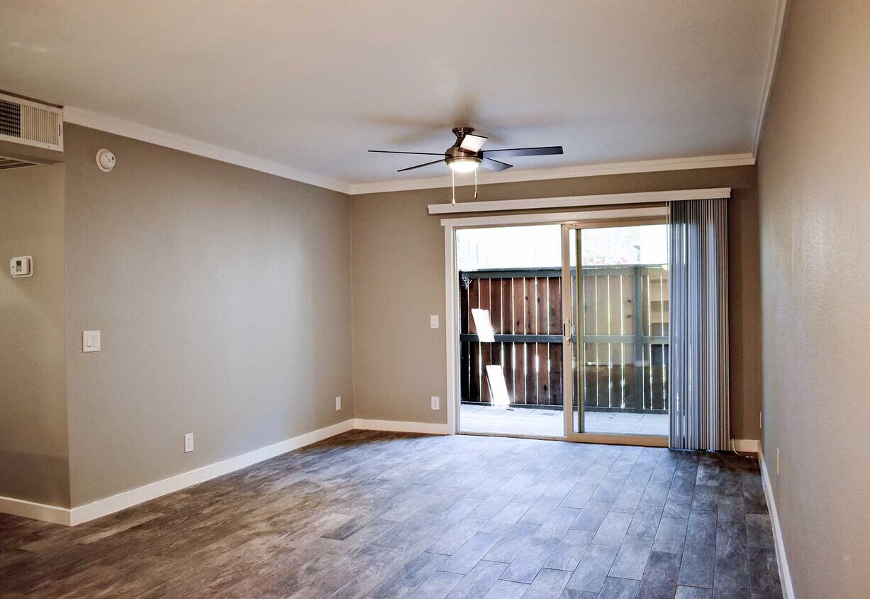 Americana Warner Center Apartments In Canoga Park Ca Westside Rentals