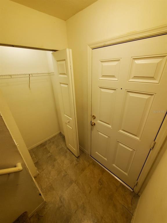 Building Photo - 5903 Willow Ridge Dr