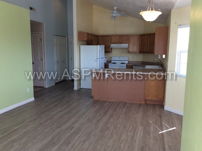 Building Photo - 1616 W Vivante Way