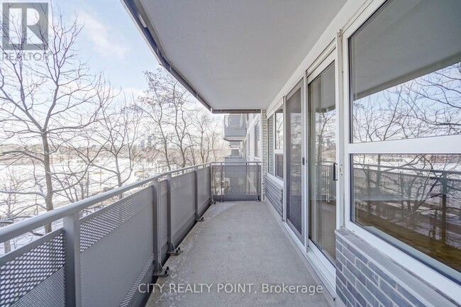 Building Photo - 10 Shallmar Blvd