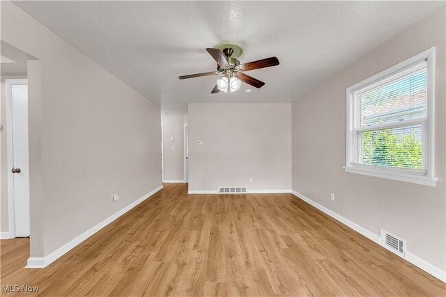 Building Photo - 2406 Stanfield Dr