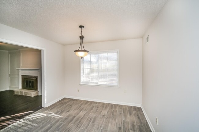 Foto del edificio - 6145 Shadowfall Cove