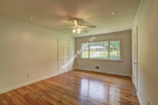 Building Photo - 2577 Graywall St