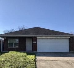 Building Photo - 8507 Wyatt Dr