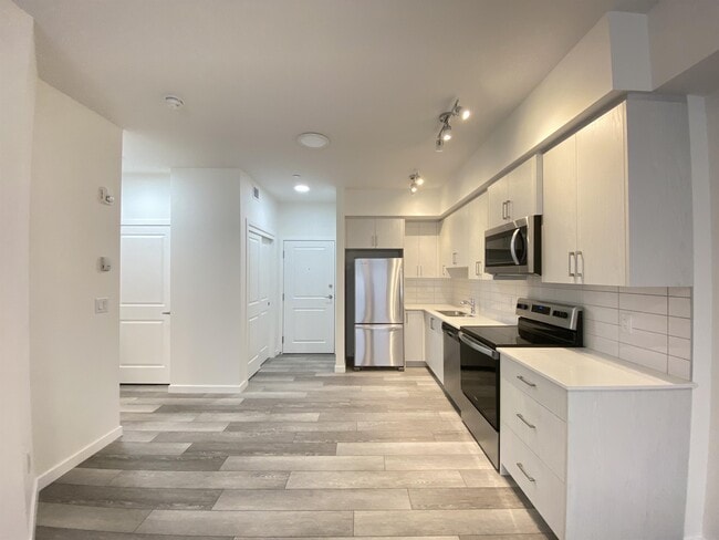 Building Photo - 3727-3727 Sage Hill Dr NW