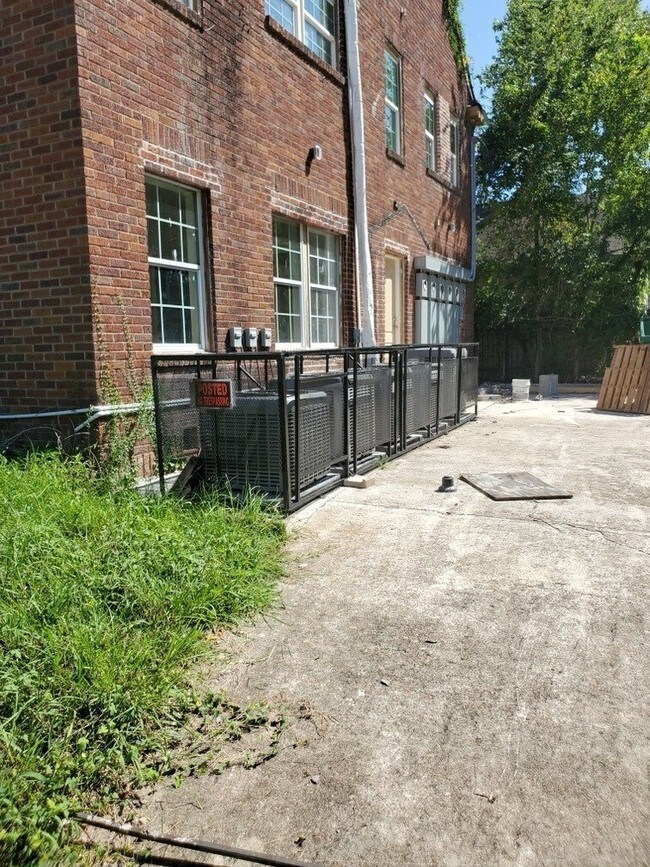 Foto del edificio - 2602 Isabella St