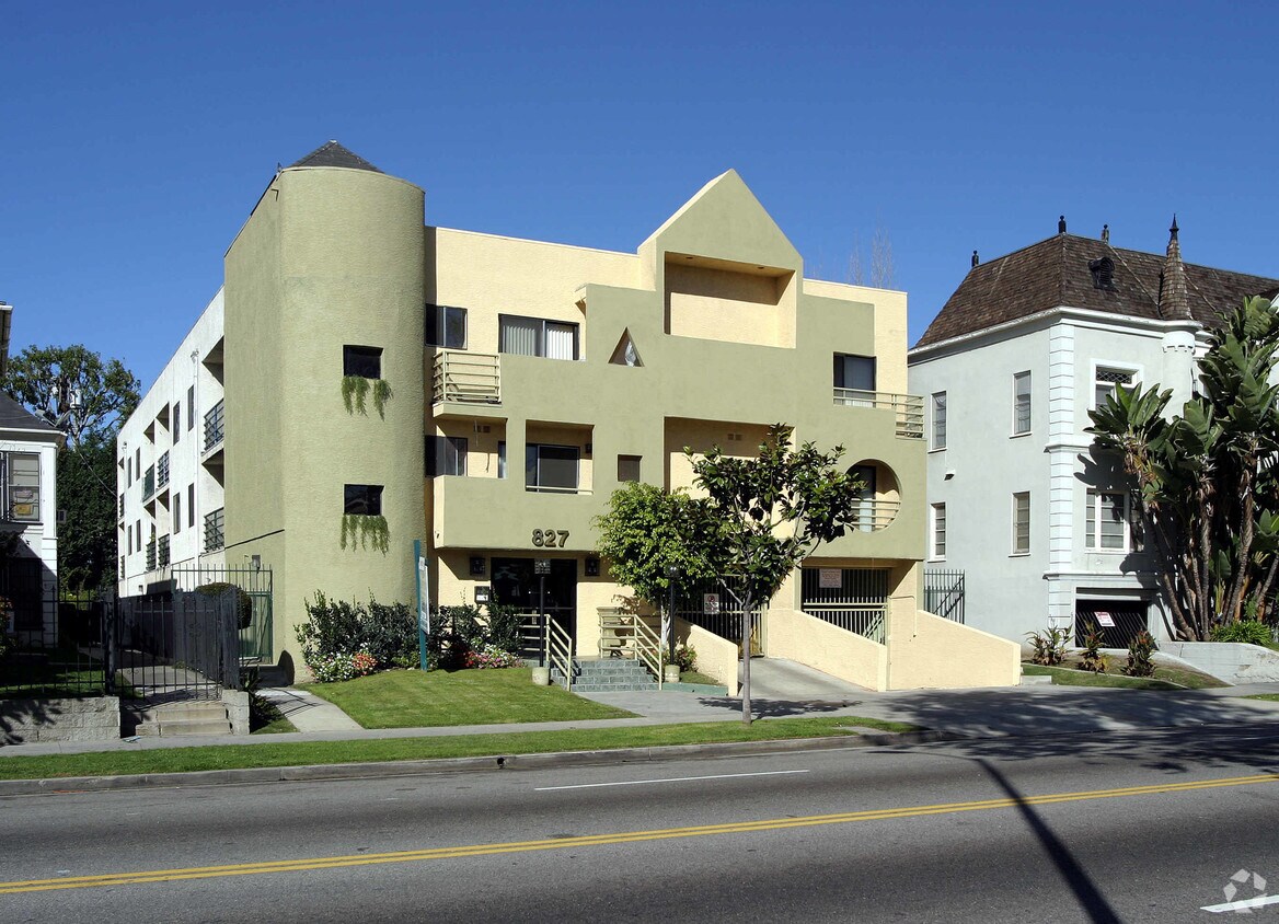 Building Photo - 827 S Wilton Pl.
