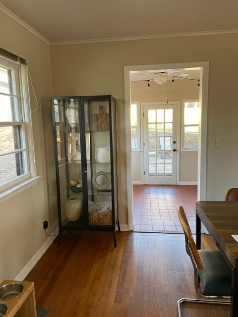 Foto del edificio - 312 E North St