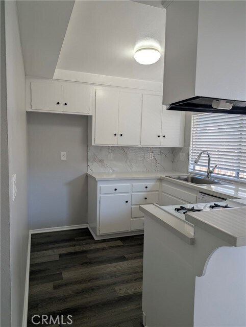 Foto del edificio - 17031 Pinehurst Ln