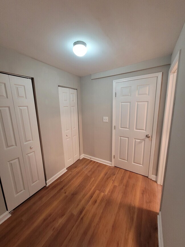 Photo - 231 Dahlia Ave NW House