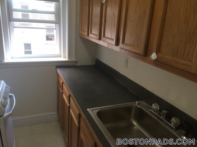 Building Photo - 1175 Boylston St