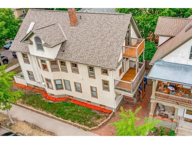 Building Photo - 3302 Harriet Ave