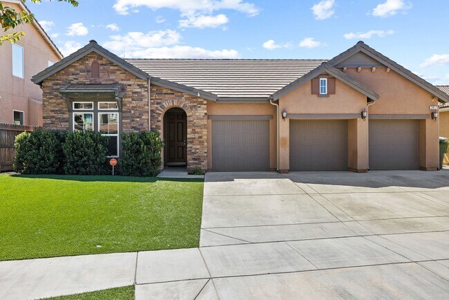 Foto del edificio - 2817 W Stewart Ave