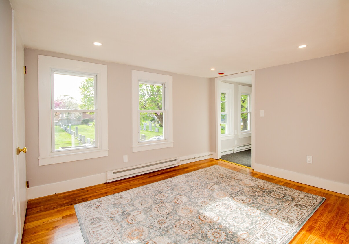 Primary Photo - 26 Dwight St