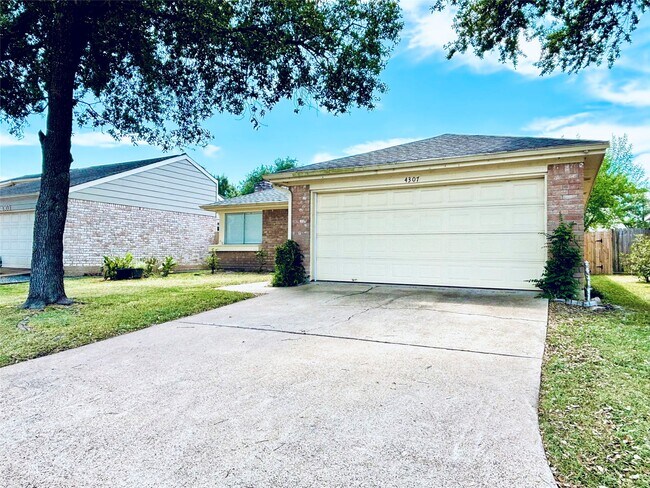 Foto del edificio - 4307 Eagle Fork Dr