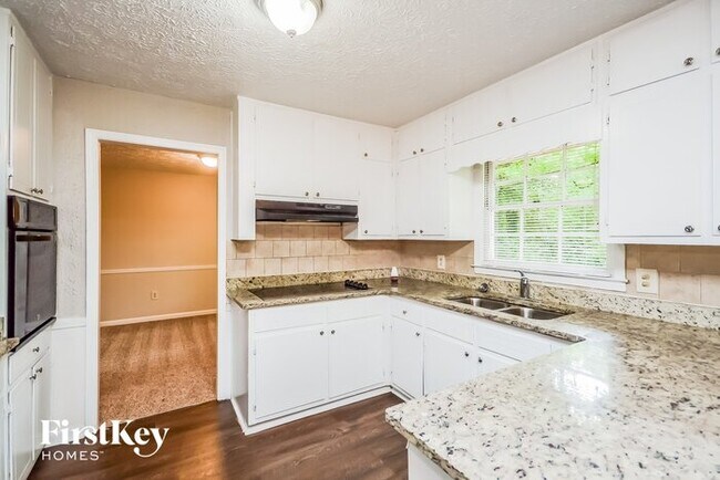 Building Photo - 4627 Eberline Ct